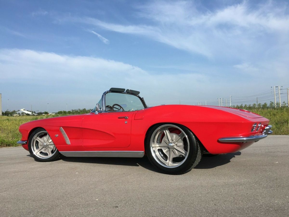 1962 Chevrolet Corvette RESTOMOD PRO TOURING SHOW CAR LS3 - photo 11