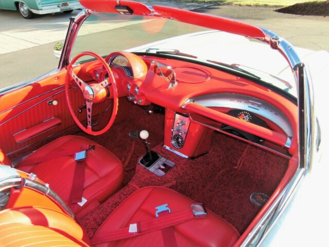 1962 Chevrolet Corvette Convertible - photo 8