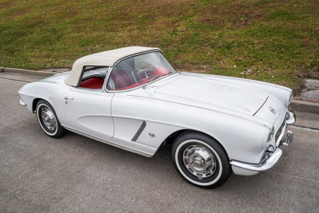 1962 Chevrolet Corvette Convertible - photo 13