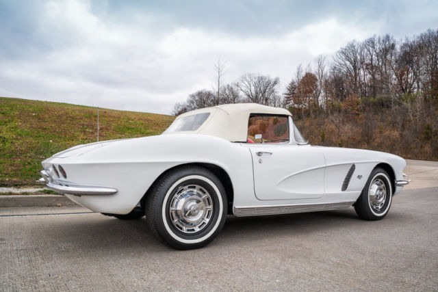 1962 Chevrolet Corvette Convertible - photo 9