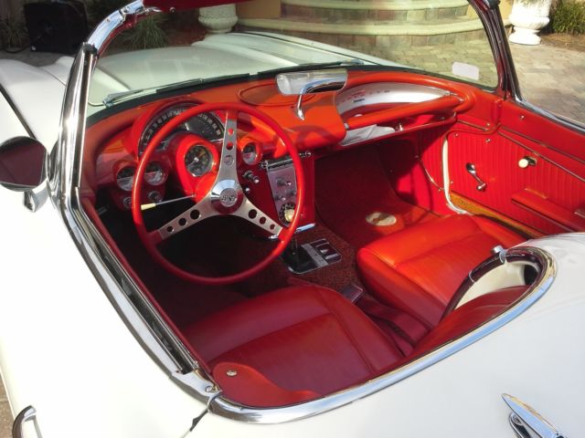 1962 Chevrolet Corvette CONVERTIBLE - photo 5