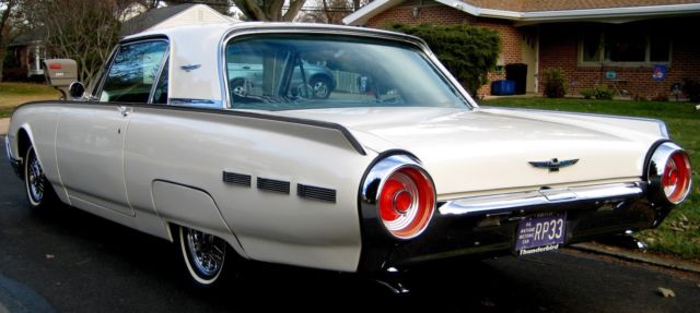 1962 Ford Thunderbird Coupe - photo 4