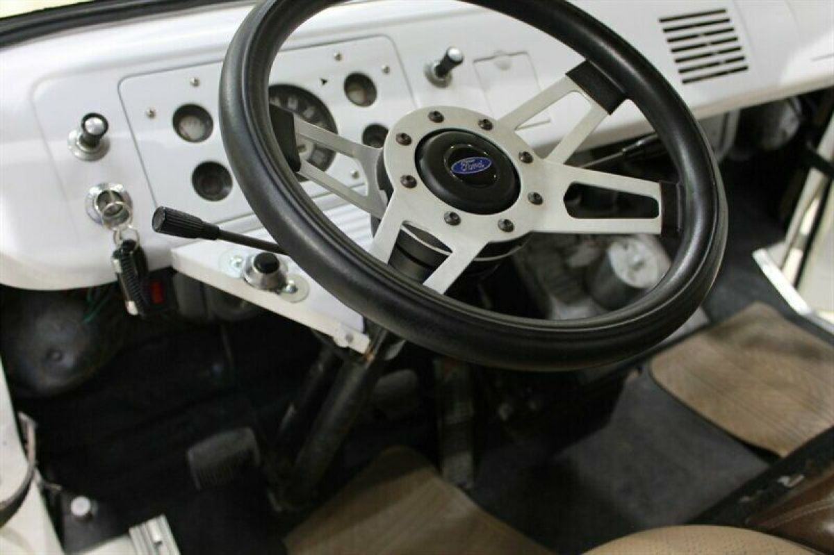 1962 Ford E-Series Van - photo 10