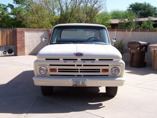 1962 Ford F-100 Unibody short bed truck 1962 Ford F-100 white