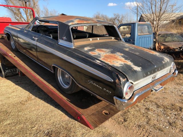 1962 FORD GALAXIE--2 DR. HARDTOP--BIG BLOCK--TRI POWER- 5 SP.-DAMAGED 1962 Ford Galaxie