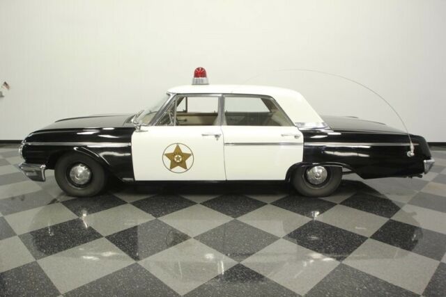1962 Ford Galaxie 500 Mayberry Police Car - photo 3