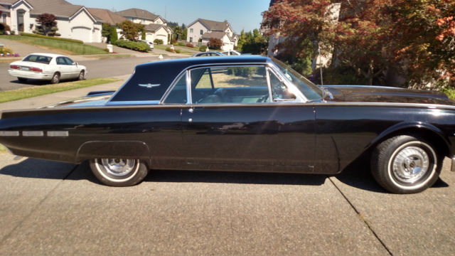 1962 Ford Thunderbird