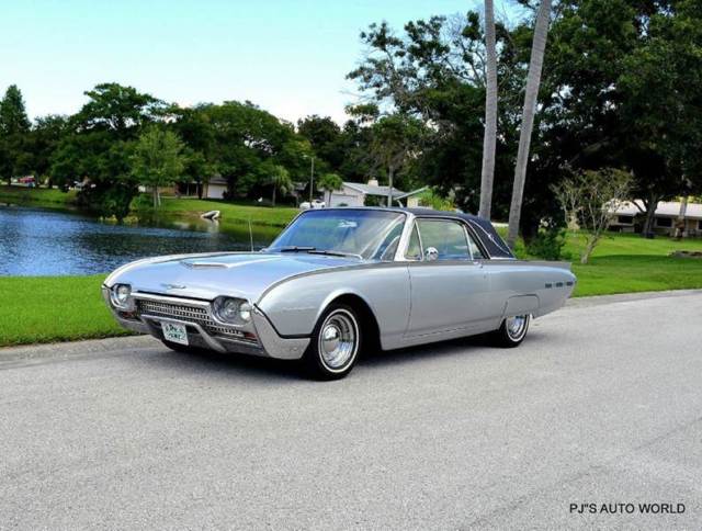 1962 Ford Thunderbird - photo 2