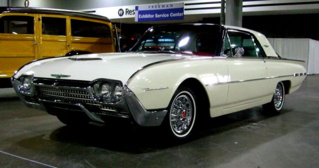 1962 Ford Thunderbird Hardtop Coupe