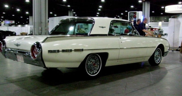 1962 Ford Thunderbird Hardtop Coupe - photo 4