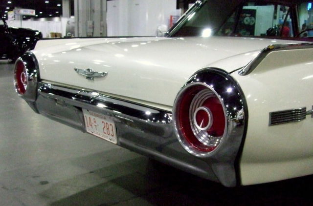 1962 Ford Thunderbird Hardtop Coupe - photo 8