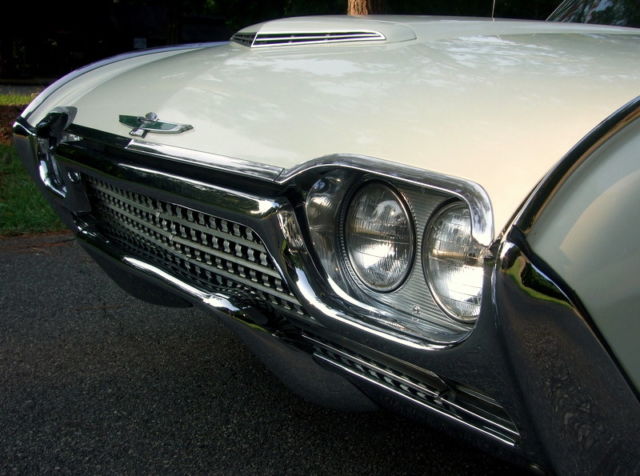 1962 Ford Thunderbird Hardtop Coupe - photo 9