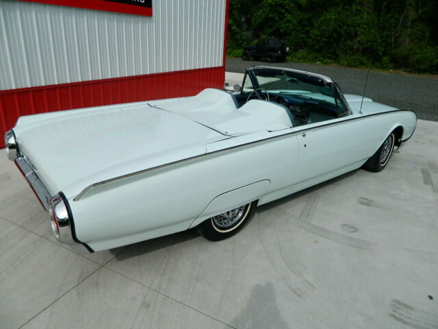 1962 Ford Thunderbird Roadtser - photo 3