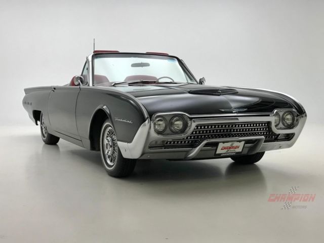 1962 Ford Thunderbird Convertible - photo 12