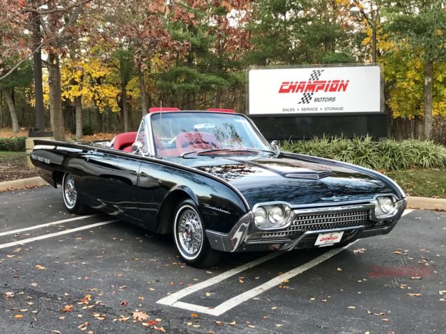 1962 Ford Thunderbird Convertible - photo 2