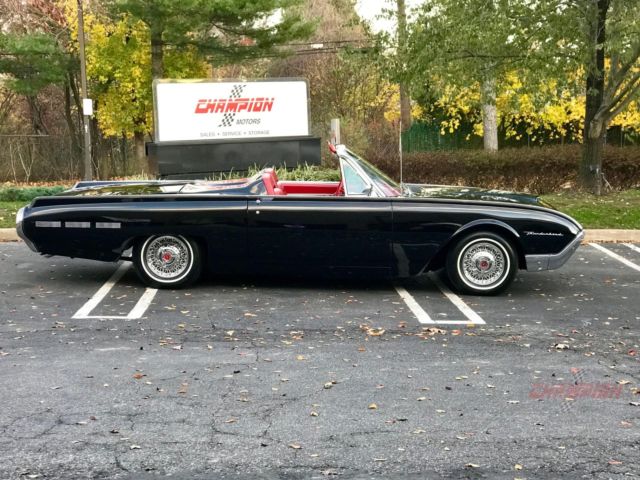 1962 Ford Thunderbird Convertible - photo 4