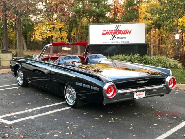 1962 Ford Thunderbird Convertible - photo 6