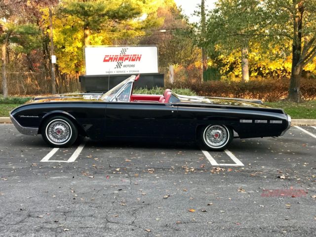 1962 Ford Thunderbird Convertible - photo 8
