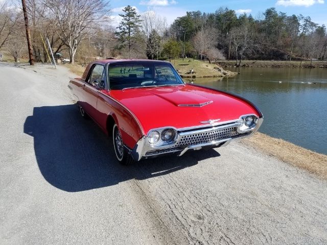 1962 Ford Thunderbird Hardtop - photo 2