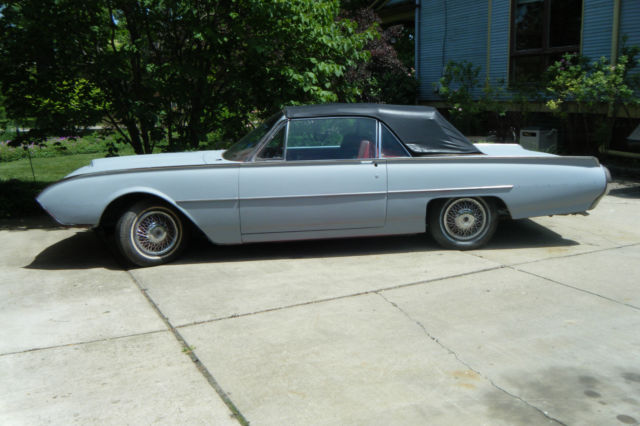 1962 Ford Thunderbird Roadster, stored for 30 years, original family for 39 year 1962 Ford Thunderbird