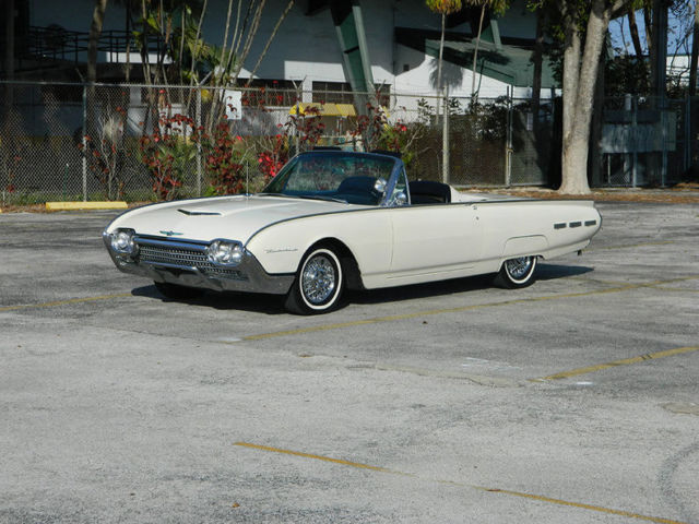 1962 Ford Thunderbird - photo 2