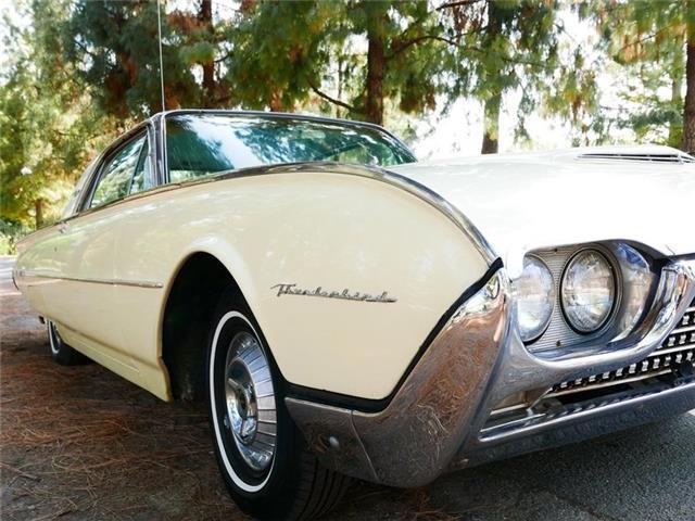 1962 Ford Thunderbird yellow /white Low Miles - photo 10