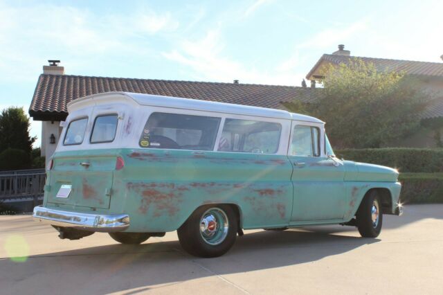 1962 GMC Suburban - photo 6
