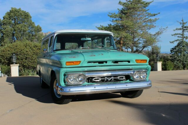1962 GMC Suburban - photo 7