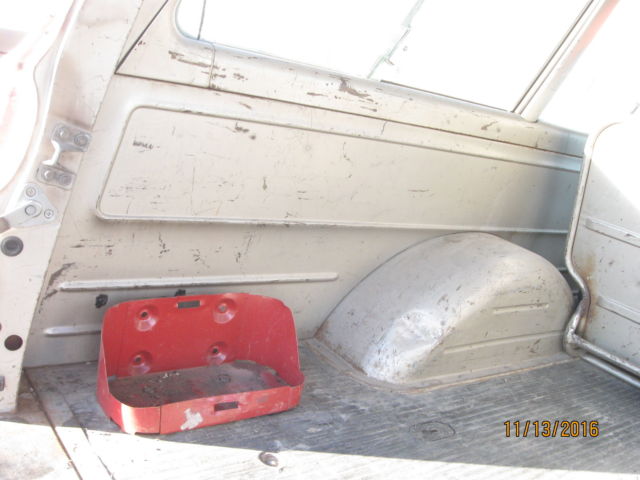 1962 GMC Suburban NAPCO FOUR WHEEL DRIVE - photo 2
