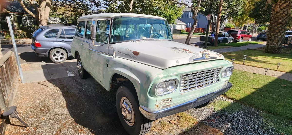 1962 International Travelall 4x4 3/4 ton 1962 International Harvester Travelall 120