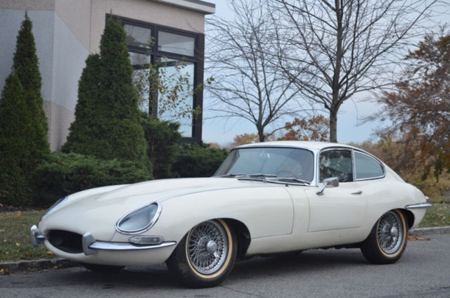 1962 Jaguar E-Type FHC - photo 2