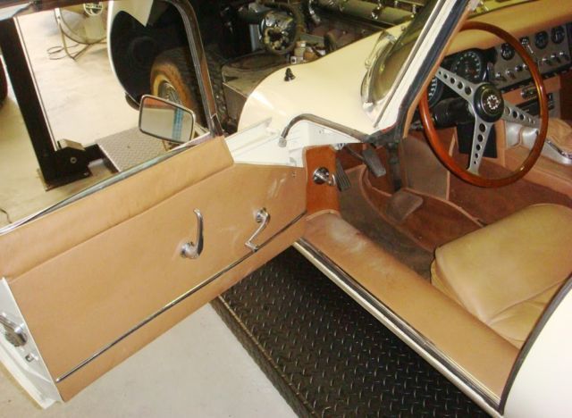 1962 Jaguar E-Type FHC - photo 9
