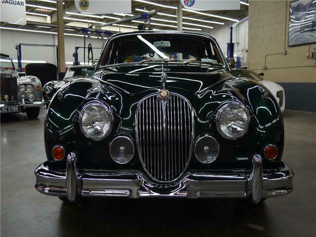 1962 Jaguar MK 2 Saloon - photo 2