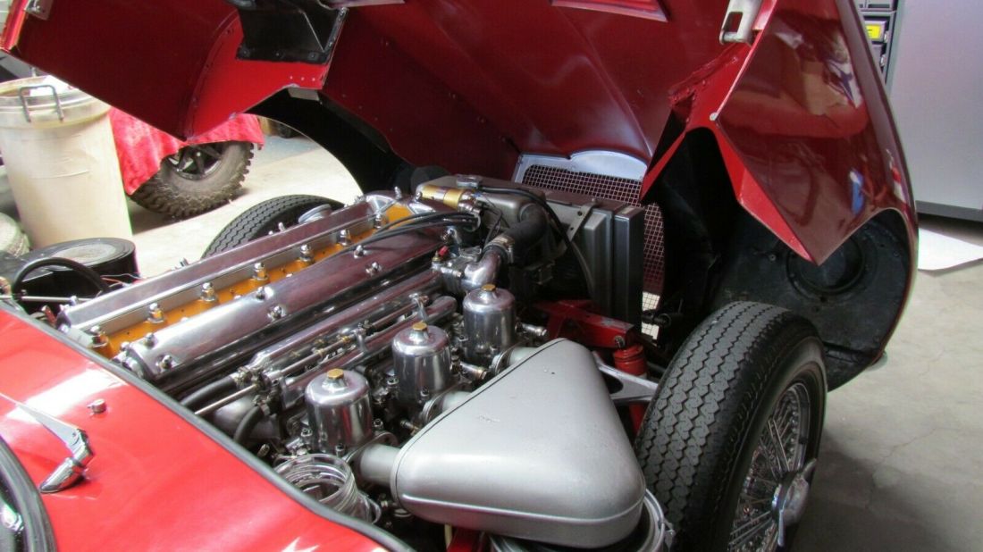 1962 Jaguar E-Type convertible - photo 11