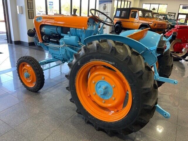 1962 LAMBORGHINI TRACTOR 1R TRACTOR - (COLLECTOR SERIES) - photo 4