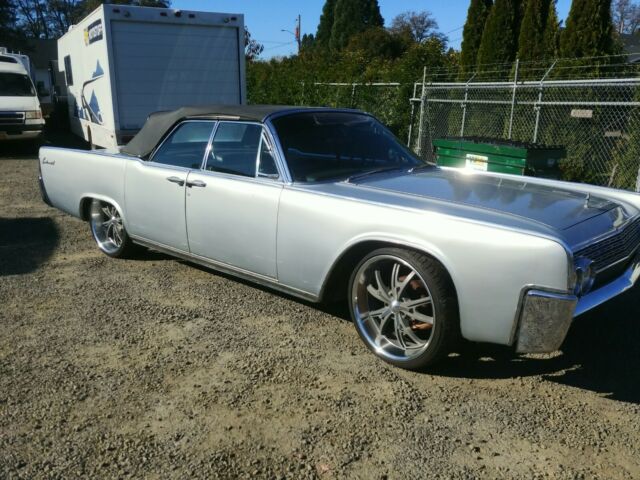 1962 Lincoln Continental Convertible 4 Door - photo 2