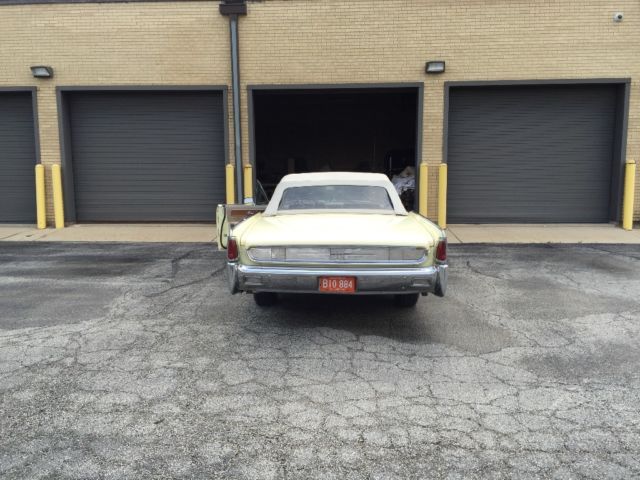 1962 Lincoln Continental Convertible - photo 6