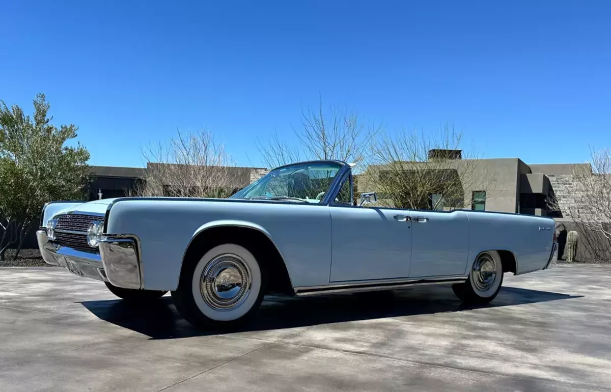 1962 Lincoln Continental Convertible - Gorgeous Color 1962 Lincoln Continental