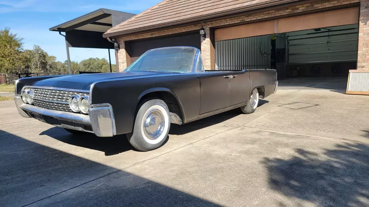 1962 lincoln continental convertible. Great candidate for restoration. 1962 Lincoln Continental
