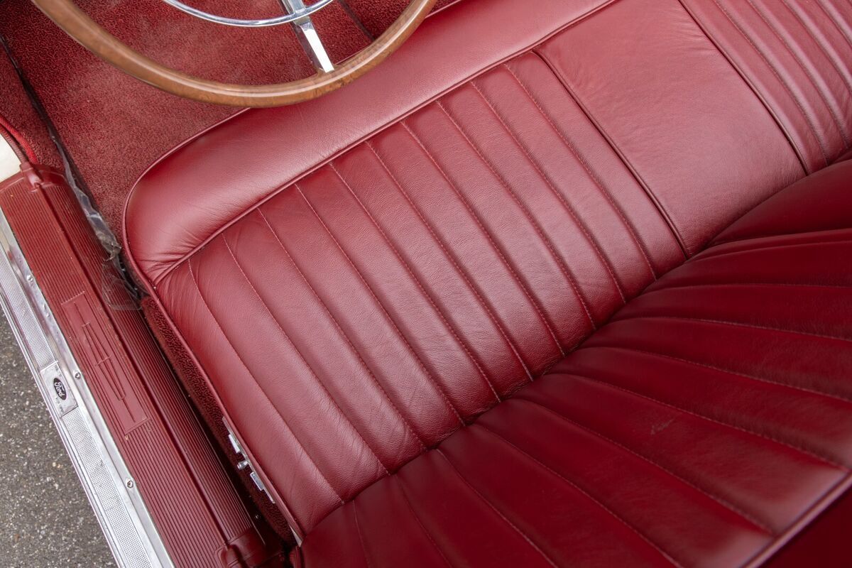 1962 Lincoln Continental - photo 13