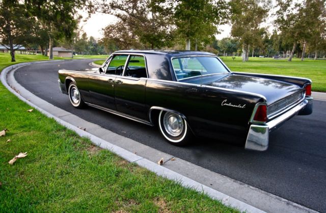 1962 Lincoln Continental black and chrome - photo 3