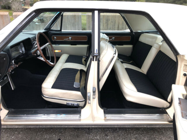 1962 Lincoln Continental elegant Sultana White - photo 10