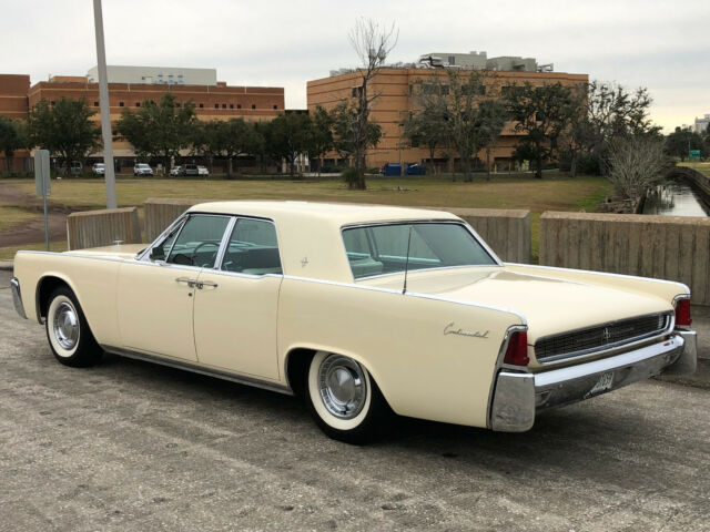 1962 Lincoln Continental elegant Sultana White - photo 5