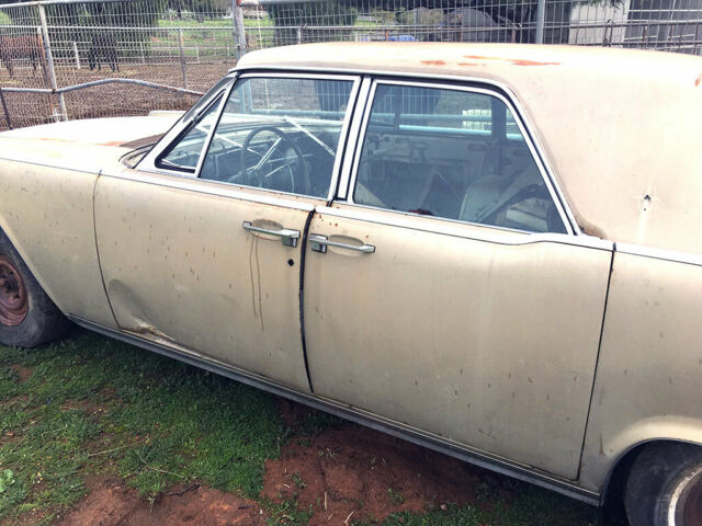 1962 Lincoln Continental sedan - photo 2