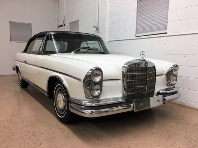 1962 Mercedes 220SE Cabriolet, W111, 4 speed 1962 Mercedes-Benz 200-Series