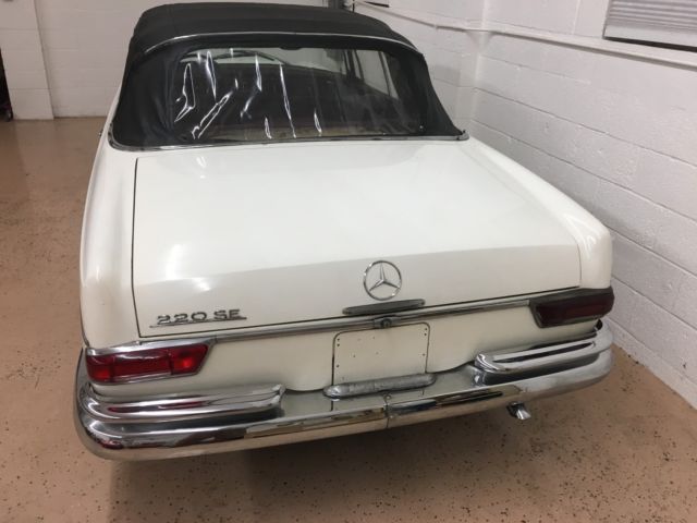 1962 Mercedes-Benz 200-Series - photo 12