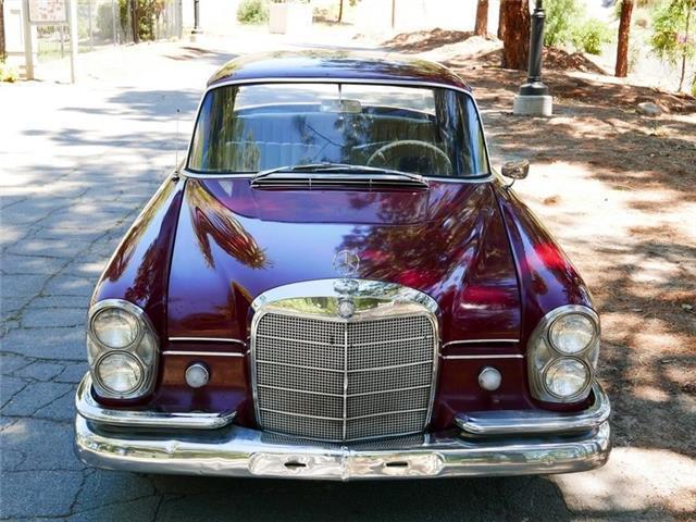 1962 Mercedes-Benz 220 SE -- - photo 3