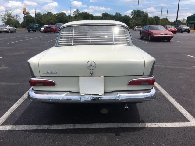 1962 Mercedes-Benz 200-Series - photo 3