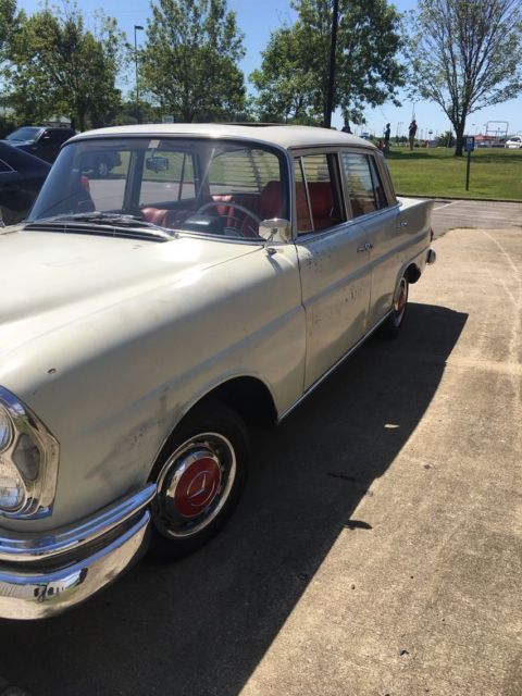 1962 Mercedes-Benz 200-Series - photo 4