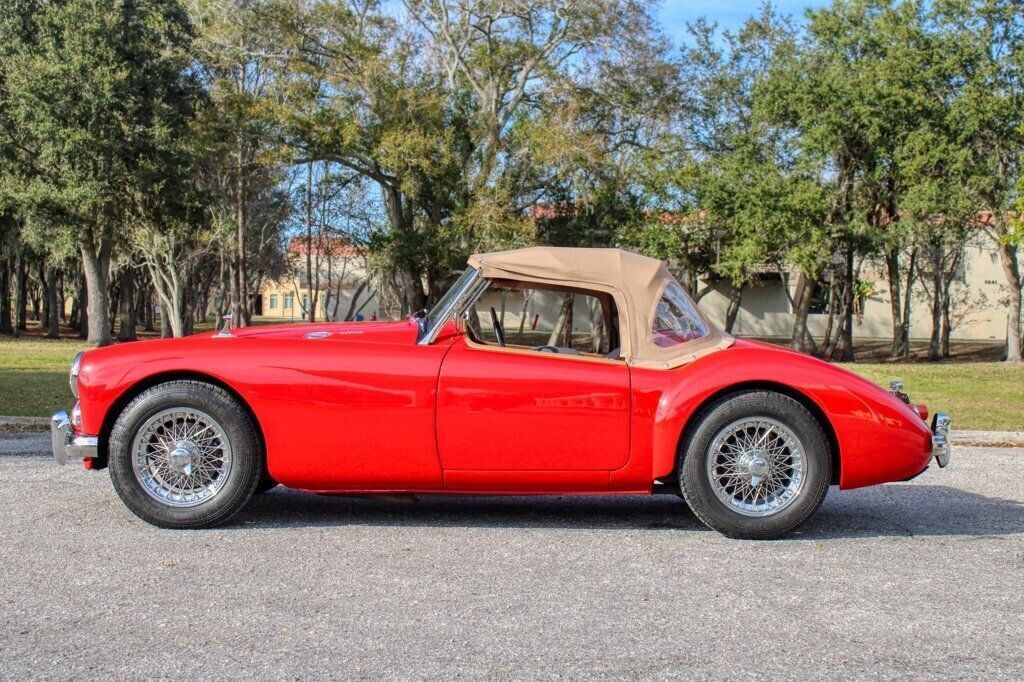 1962 MG MGA Mark II Roadster - photo 4
